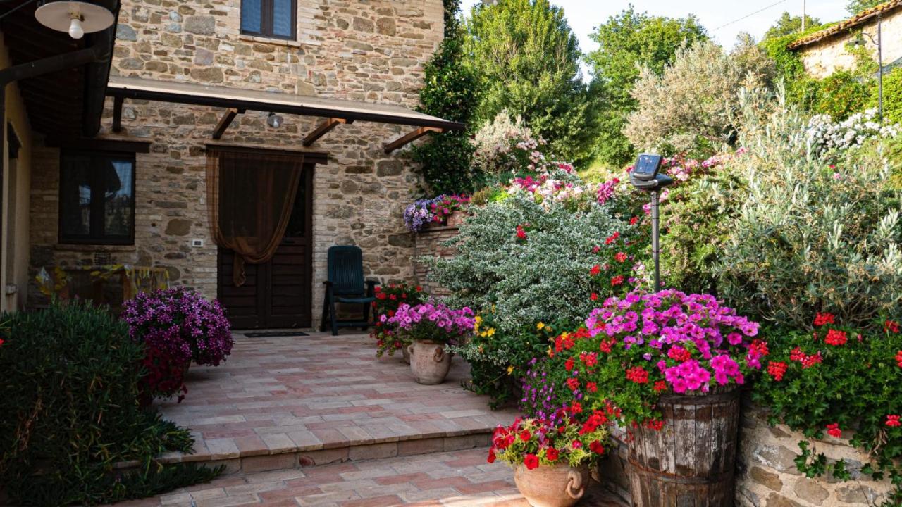 Il Casale Di Fiore Cannara Exterior photo