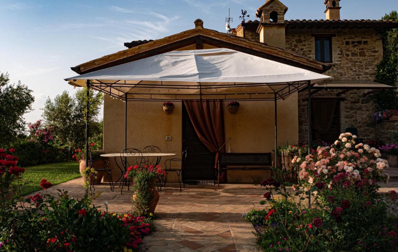 Il Casale Di Fiore Cannara Exterior photo